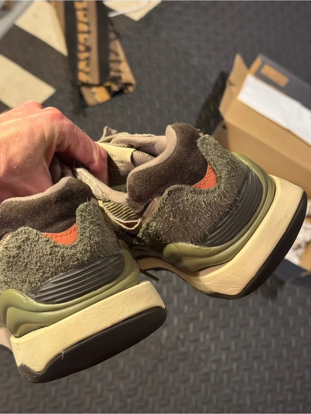 Men’s New Balance 57/40 Olive Green, Tan Size 10 GUC